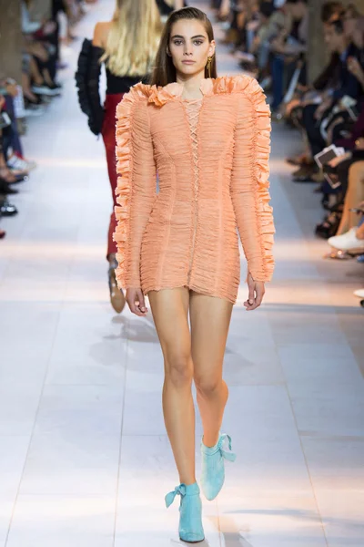 Look 50